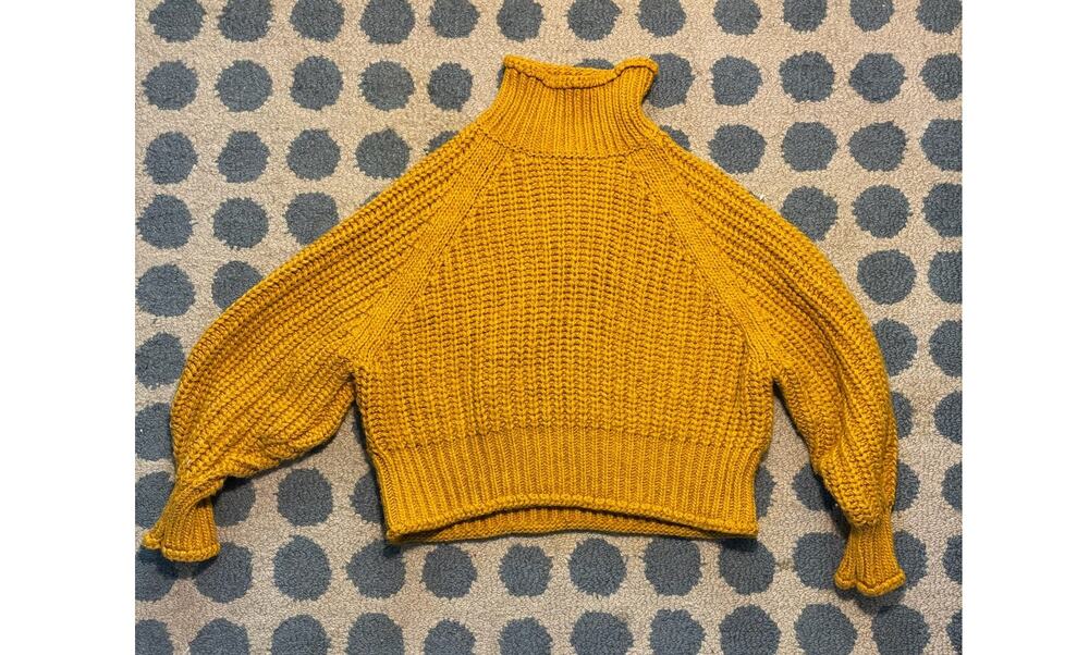 H&M Chunky Ribbed Cropped Turtleneck Sweater mustard yellow Size M